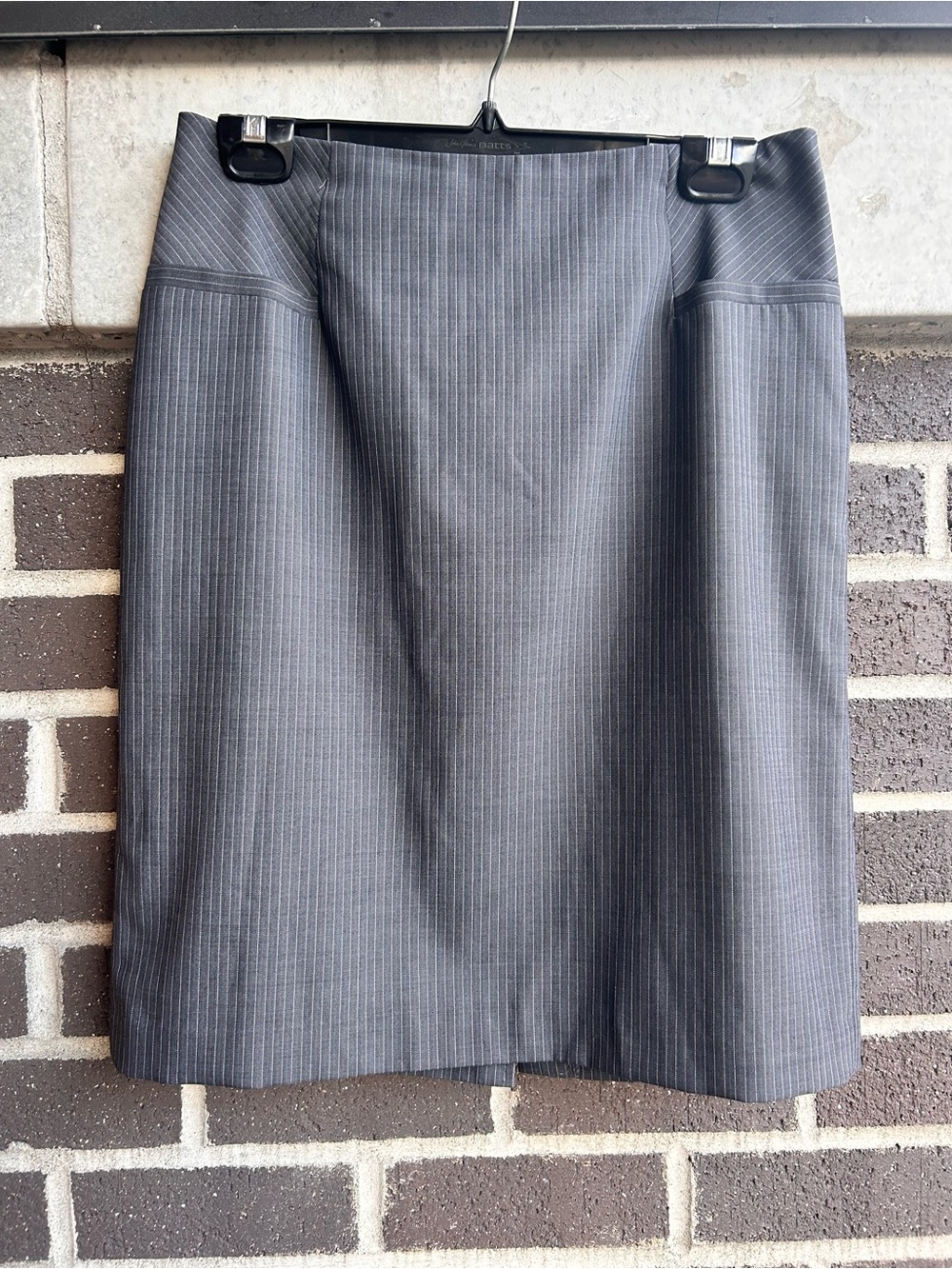 Tristan Gray Pinstripe Pencil Skirt - Size 6
